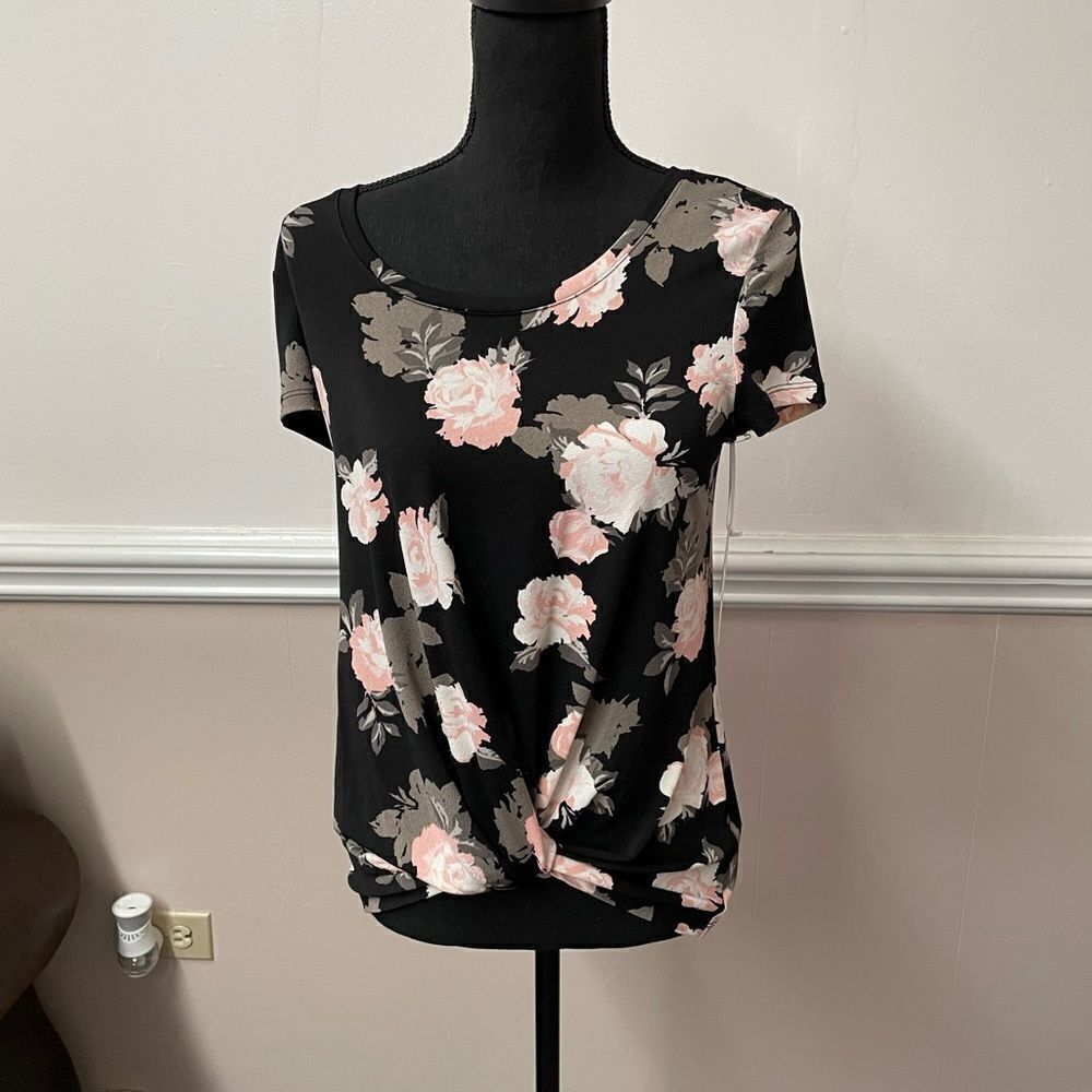 NWT Candies Floral Tie Front Tee